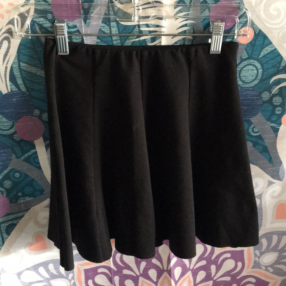 Black skater skirt